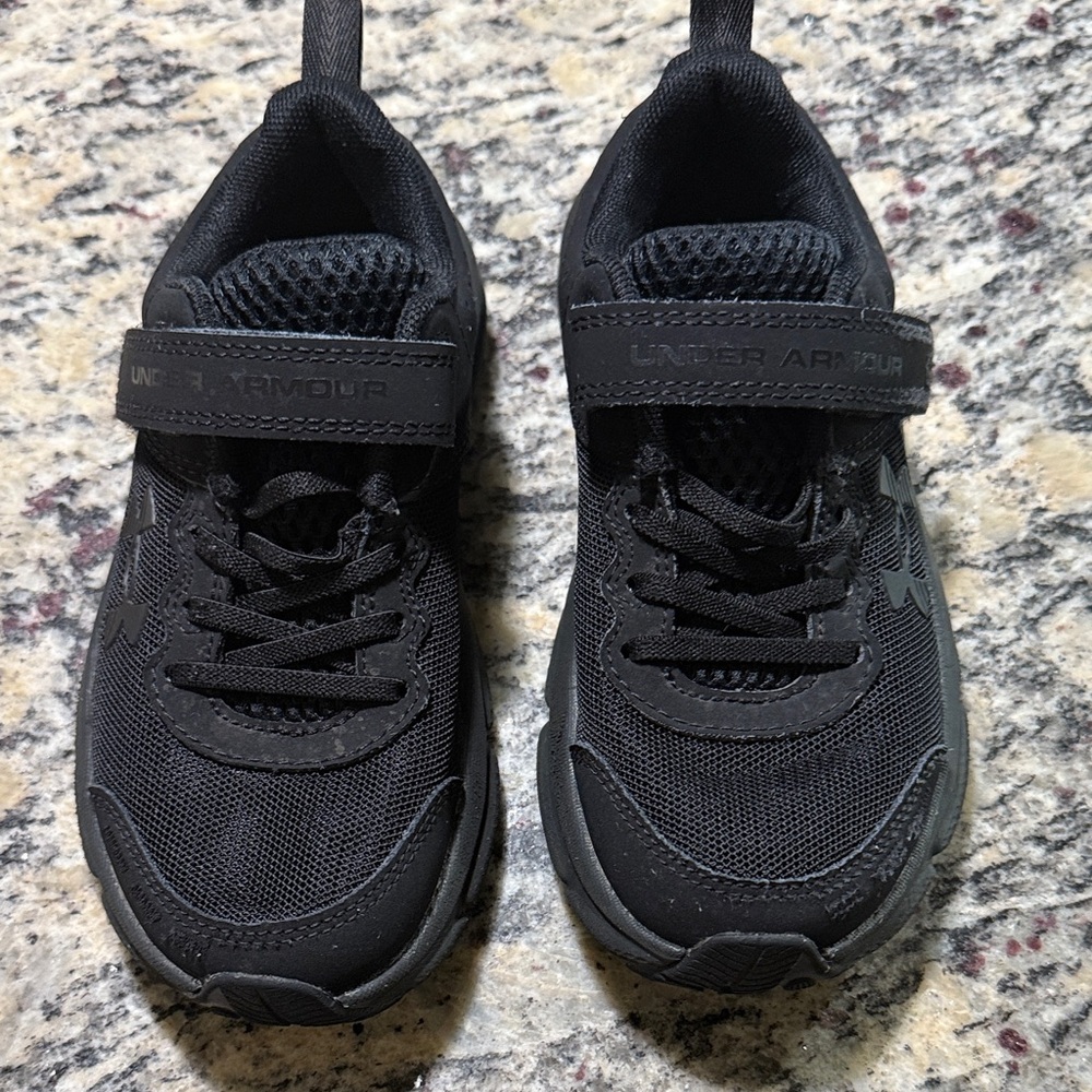 Under Armour Kids Black Sneakers